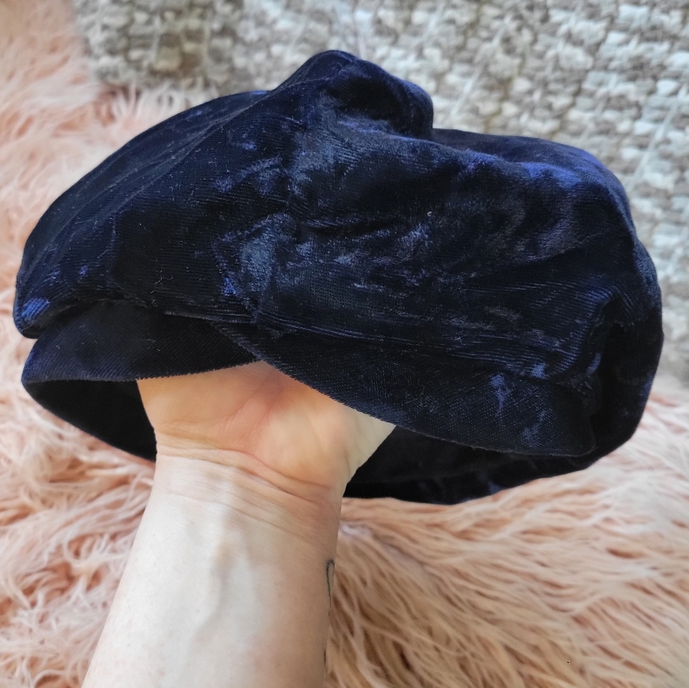 1940s Millinery Luxe Handmade Navy Slouchy Blue Crushed Velvet Beret Turban Hat - Picture 3 of 5